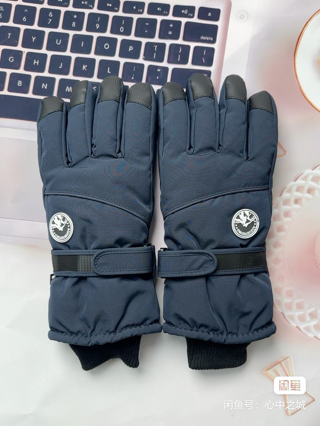 e1a95201-7d79-46c3-ace0-6416f5e6aaf3